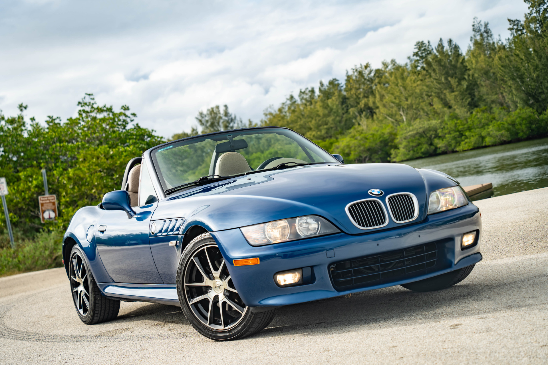 Used-2001-BMW-Z3-30i-