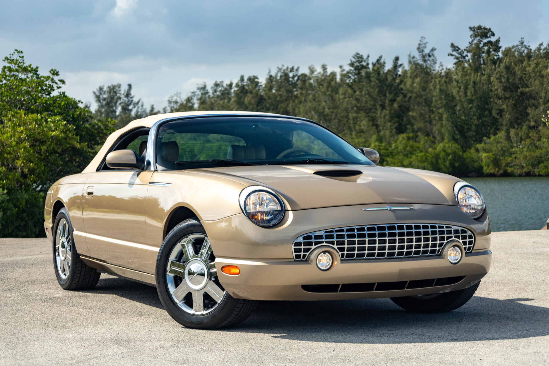 【中古】 Tribute to Cleveland 1 ＆ 2 No Reserve: 2005 Ford Thunderbird for sale on BaT Auctions