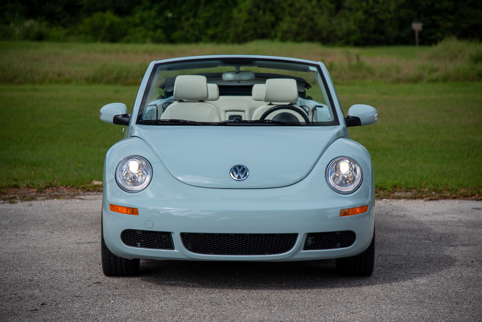 Introduce 100+ images blue volkswagen beetle convertible In