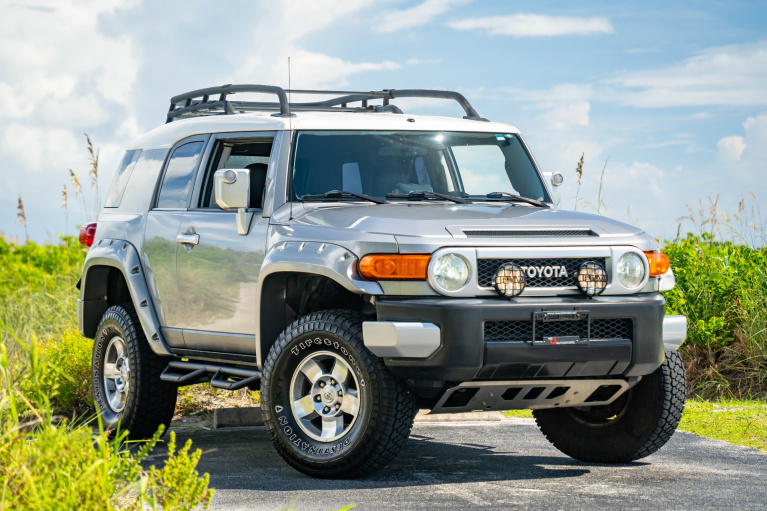 Used 2009 Toyota FJ Cruiser for sale $26,900 at VB Autosports in Vero Beach FL