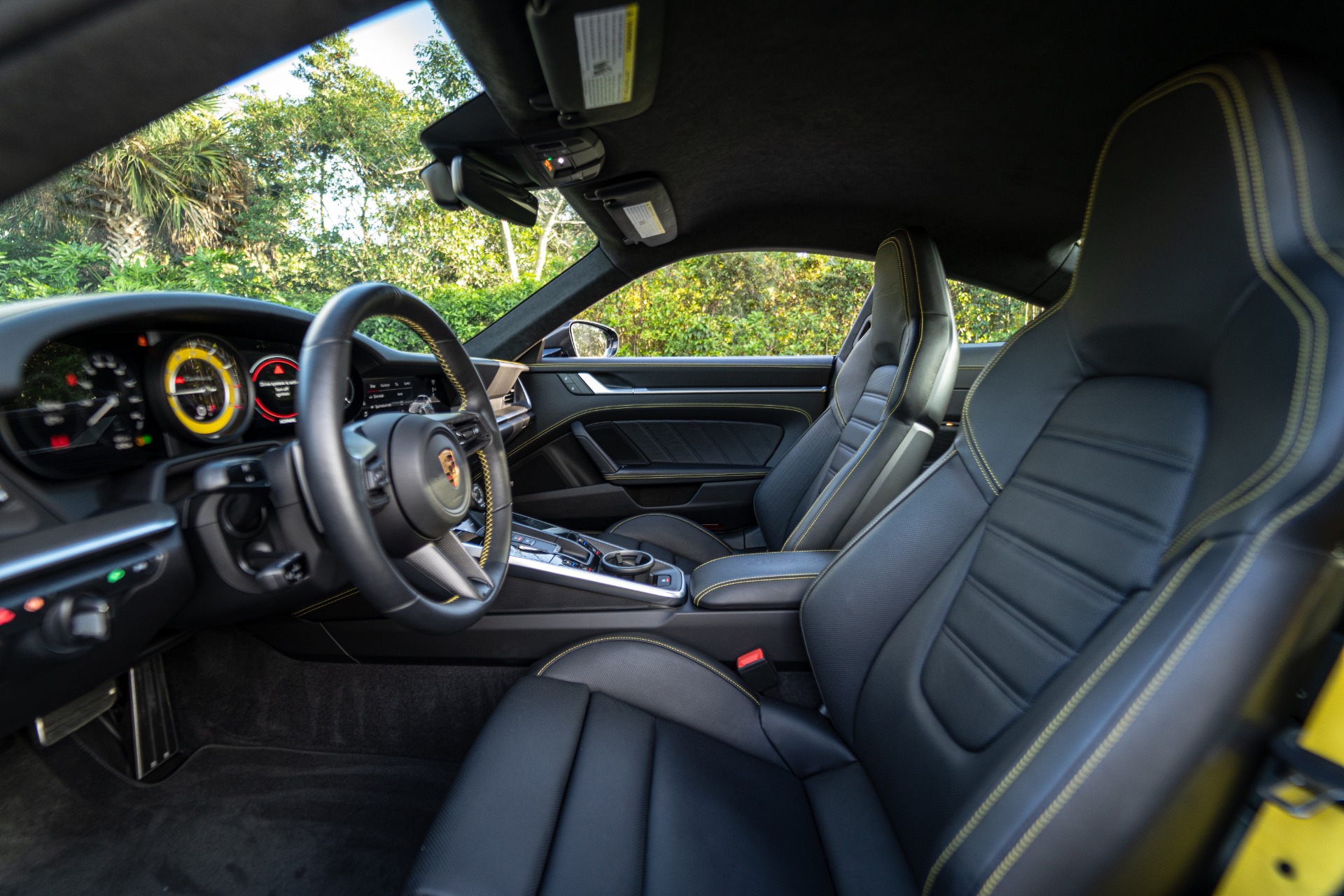 Porsche 911 Carrera 2022 Interior