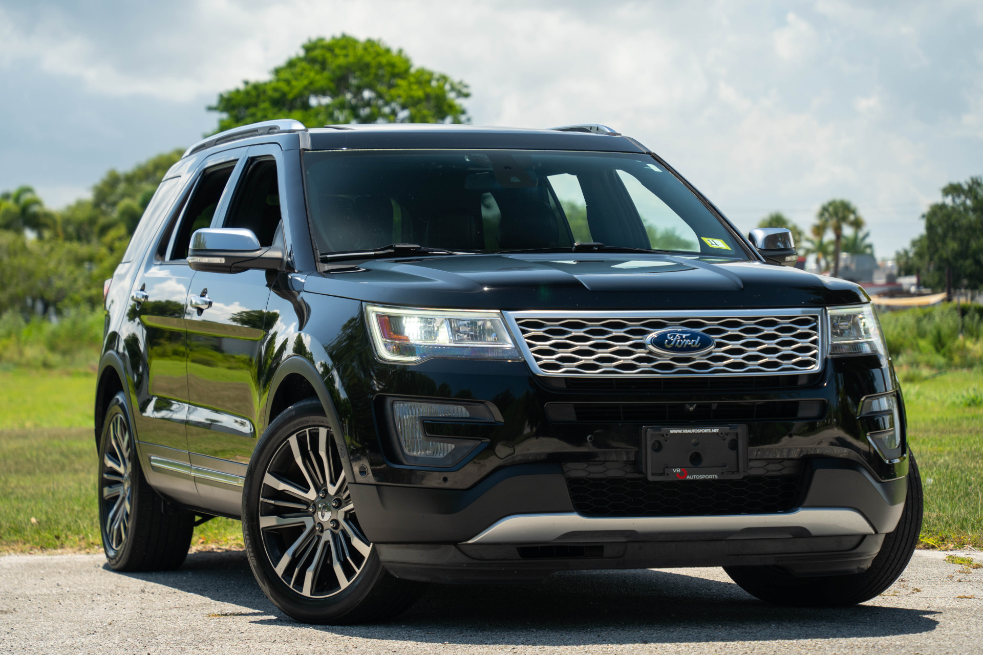 Full Fender and Mirror Kit | FORD EXPLORER PLATINUM 2017 Full Fender and Mirror Kit | FORD EXPLORER PLATINUM 2017