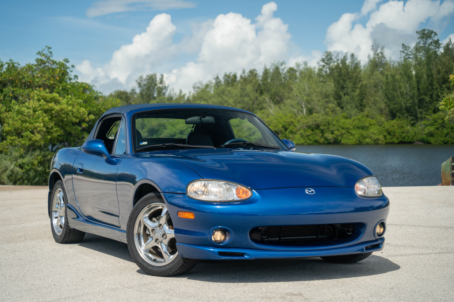 Used-1999-Mazda-MX-5-Miata-