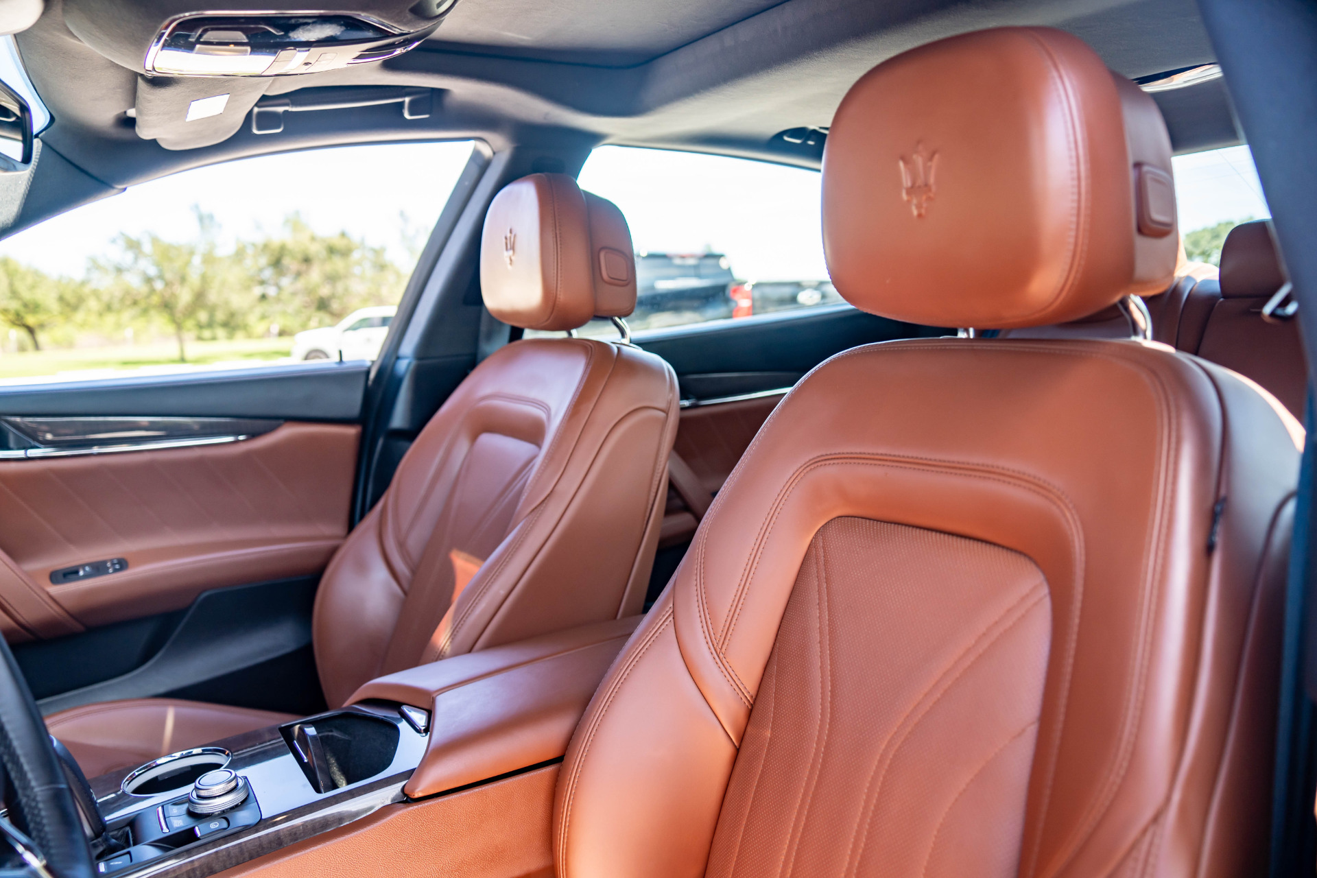 【正規取扱店】 Quattroporte Maserati 2021 Pre-Owned S Sale For GranLusso トップス