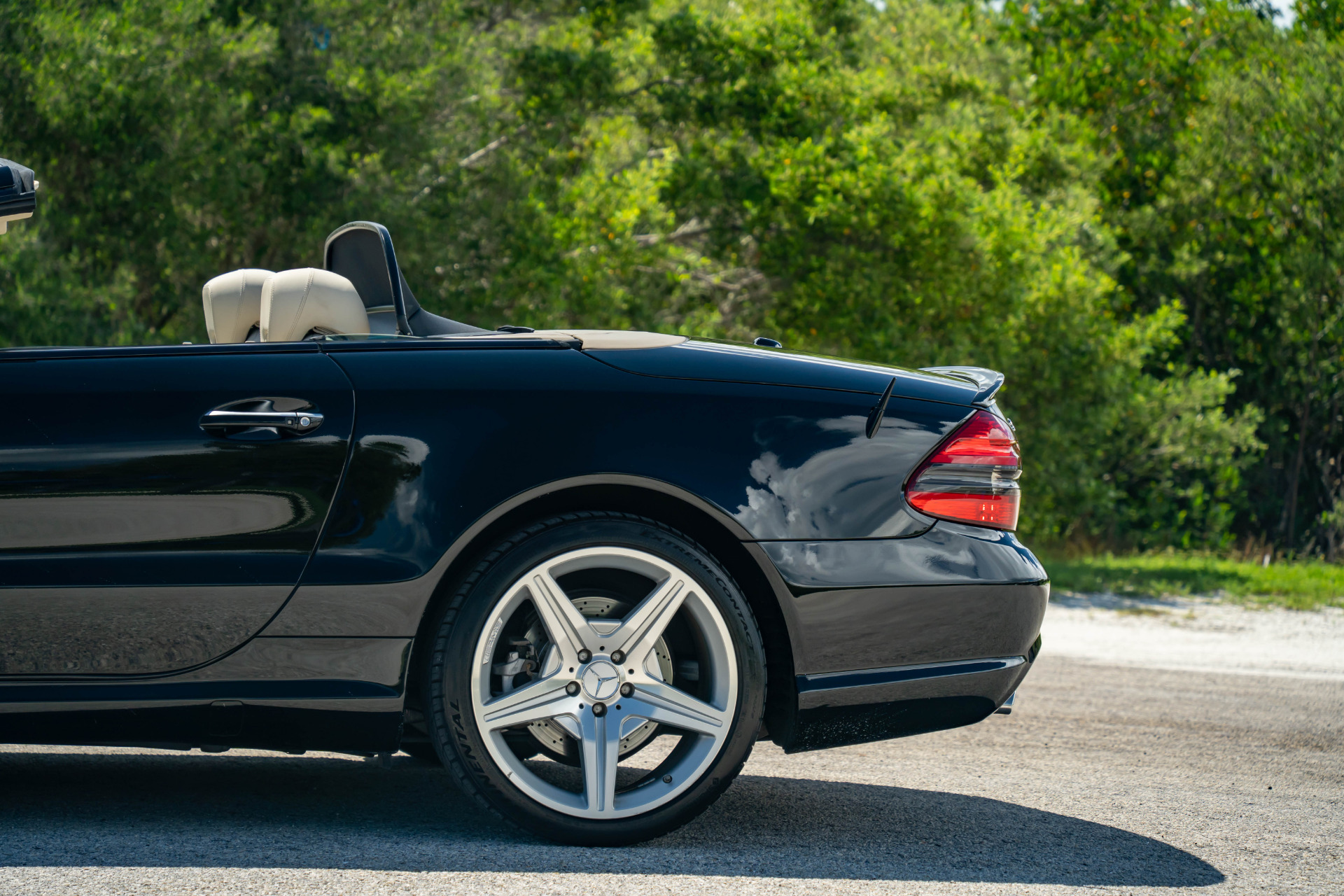 2009 Mercedes-Benz SL-Class SL550 - Photo 26