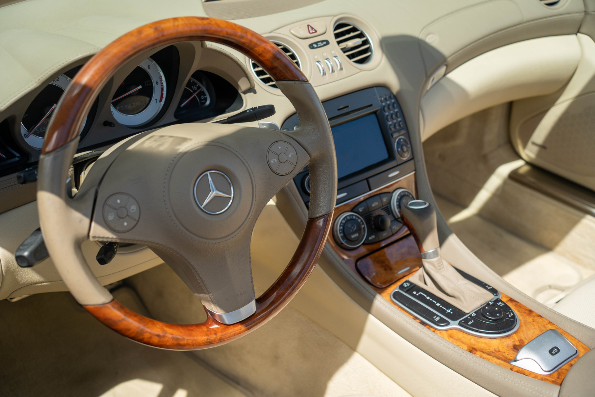 2009 Mercedes-Benz SL-Class SL550 - Photo 58