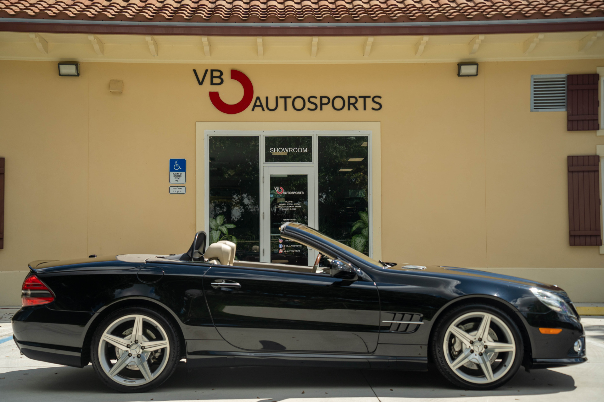 2009 Mercedes-Benz SL-Class SL550 - Photo 6