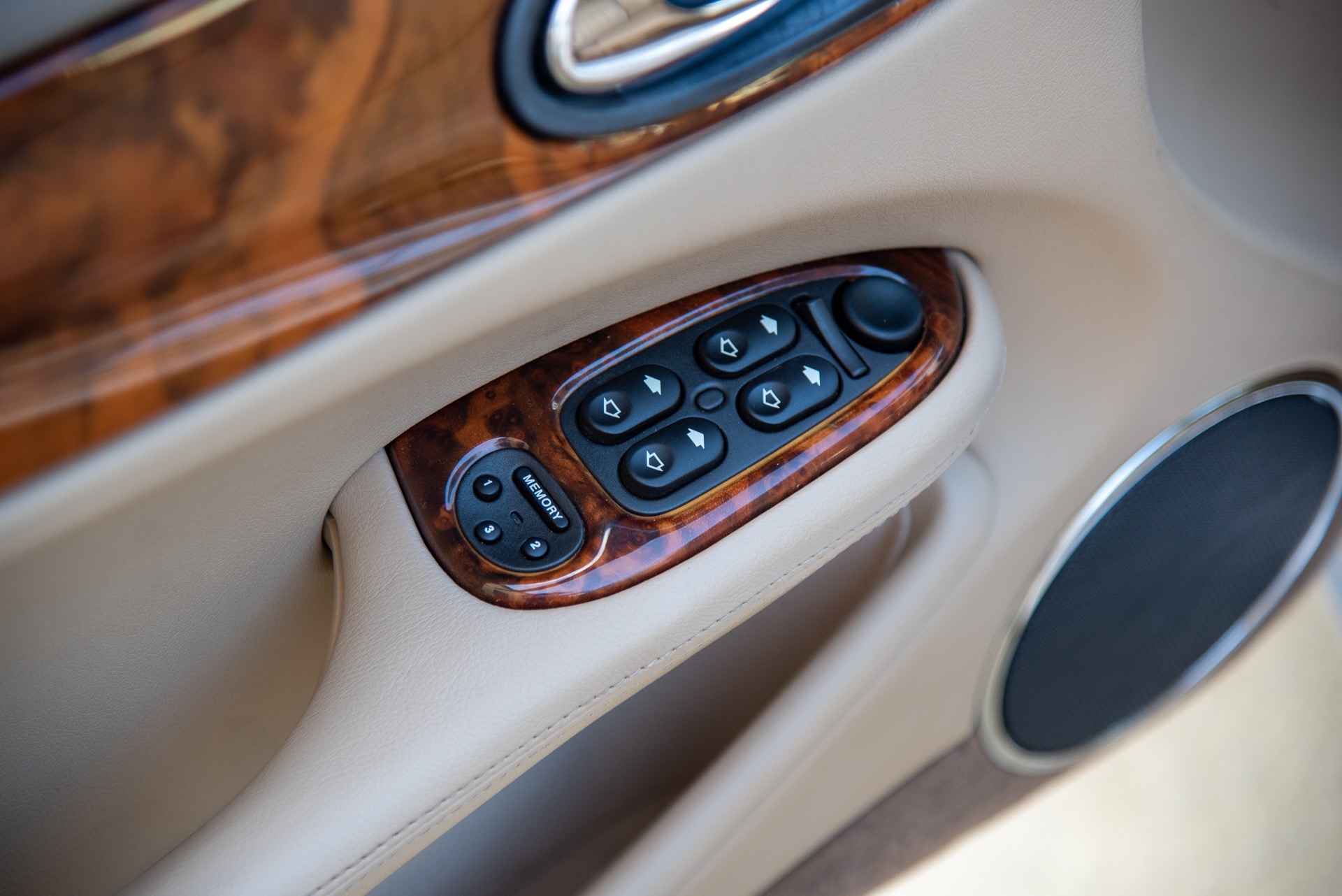 Pre-Owned 2003 Jaguar XJ-Series XJ8 For Sale (Sold) | VB